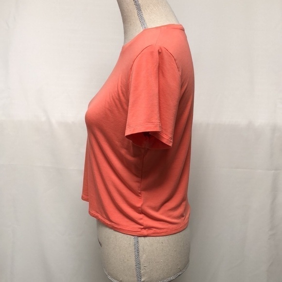 Aritzia Babaton Tee - Picture 4 of 11